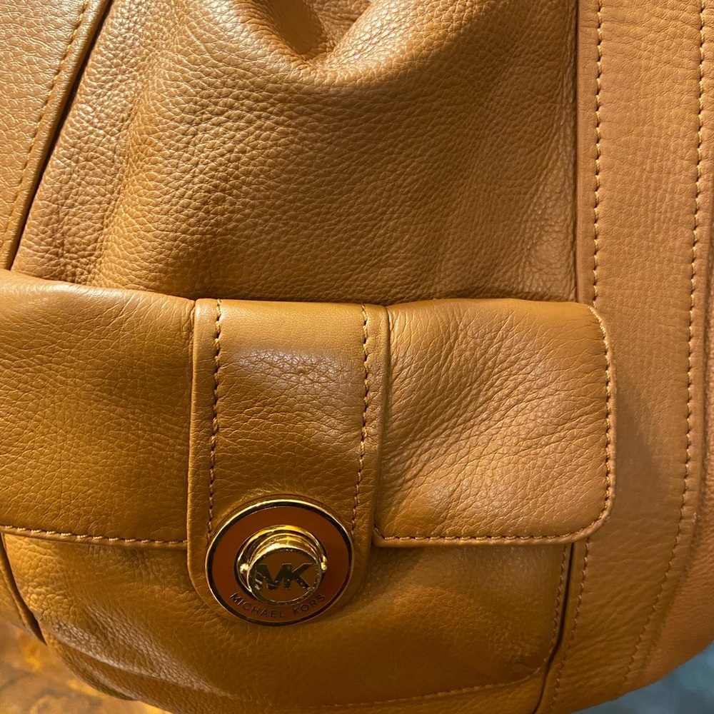 Large Michael Kors shoulder bag